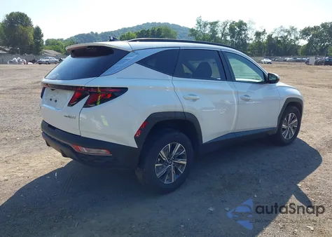 2024 Hyundai Tucson Hybrid Blue z USA, uszkodzony, nr VIN KM8JBCD15RU210906